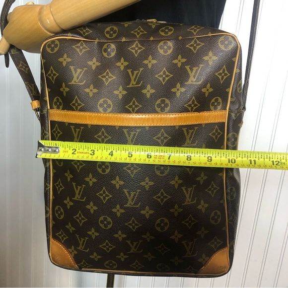 LOUIS VUITTON Danube GM Monogram Crossbody Messenger Shoulder Bag Lock/Key - Picture 16 of 17